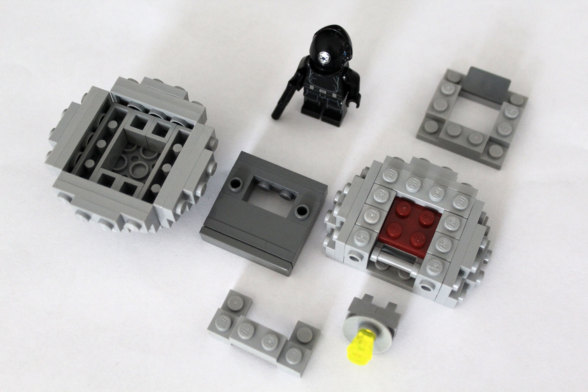 microfighters-death-star-take-apart.jpg
