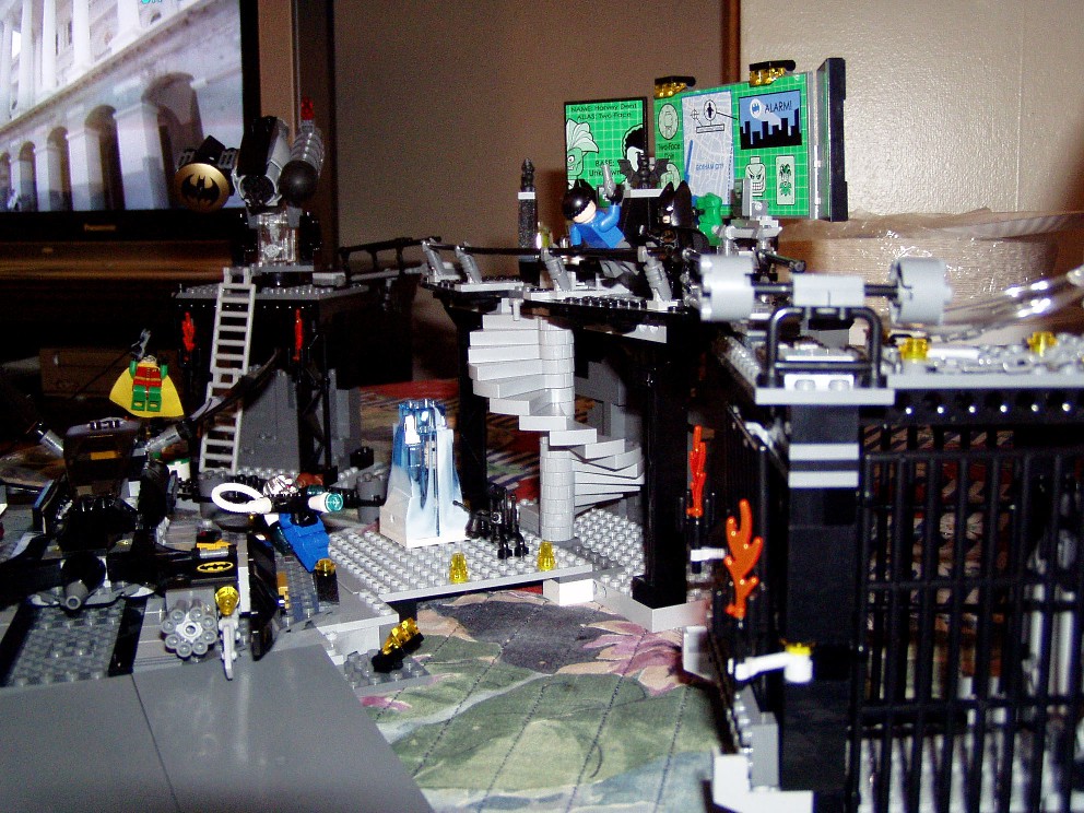 batcave05.jpg