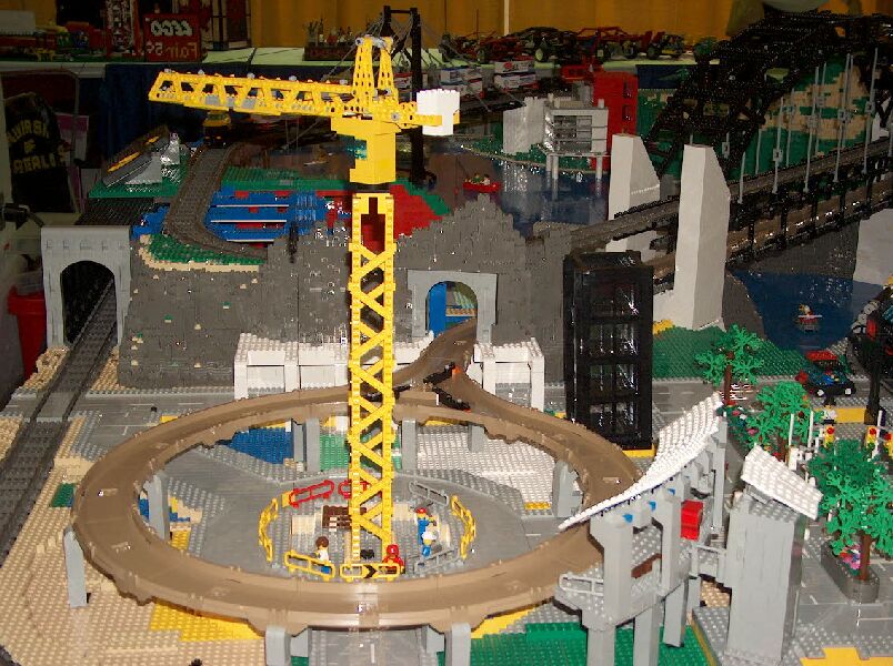 traincrane.jpg
