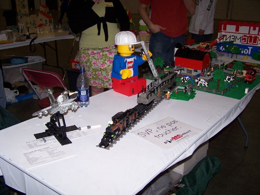 trainandtoyshowmay2006_021.jpg