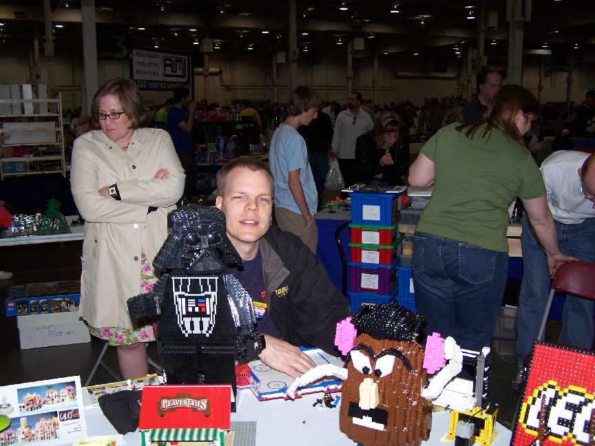 trainandtoyshowmay2006_033.jpg