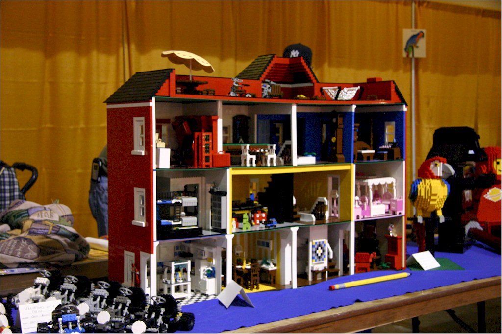 calumsphotoofmydollhouse.jpg