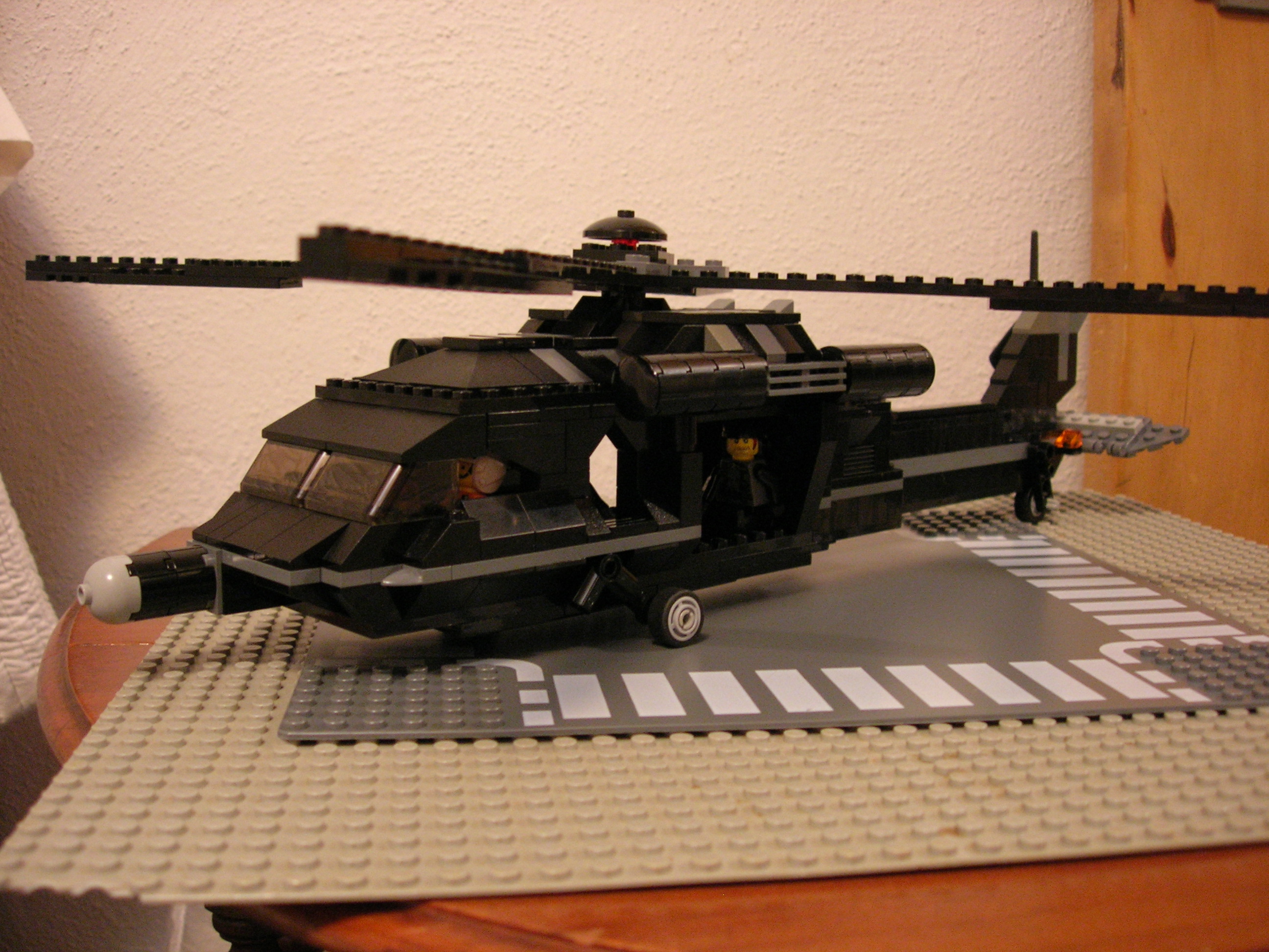 lego_blackhawk_001.jpg