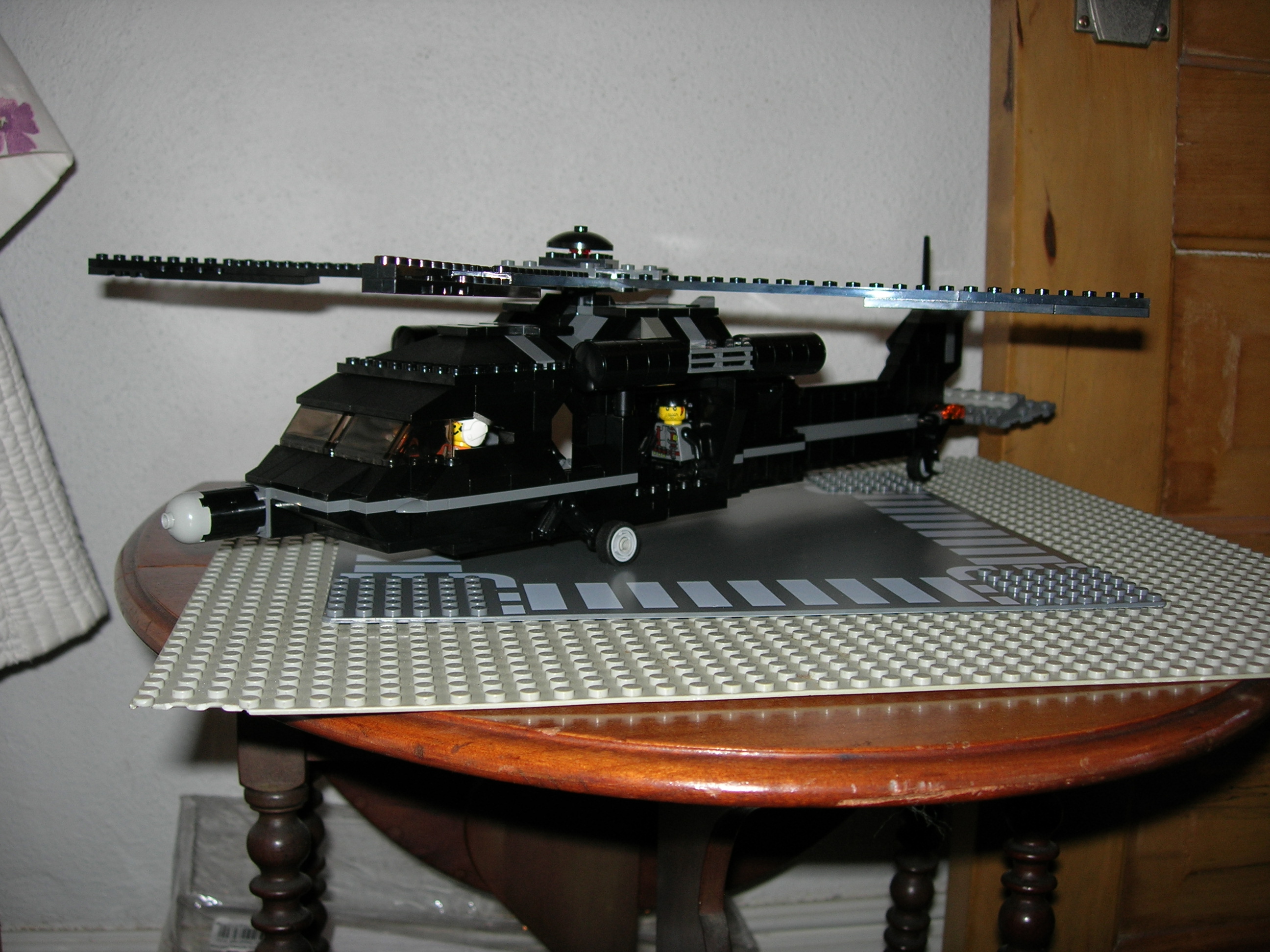lego_blackhawk_002.jpg