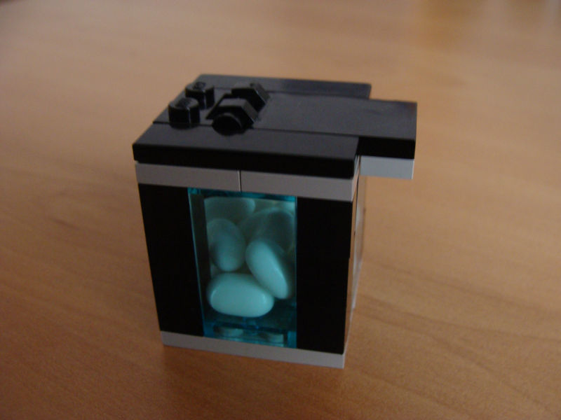 lego_tic_tac_box_02.jpg