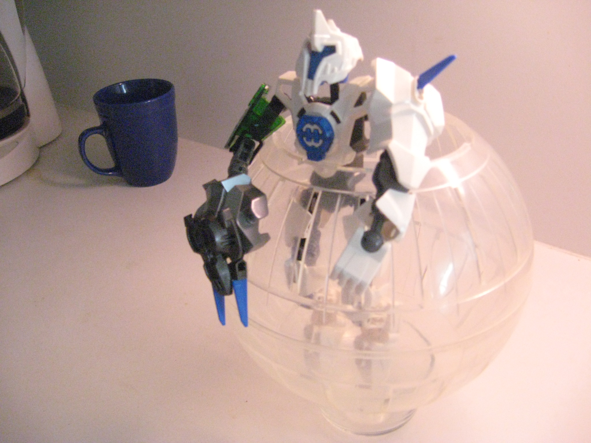 september_2011_cats_gogos_bionicle_papasan_061.jpg