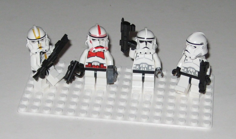 ep3-clone-troopers-with-custom-blasters.jpg