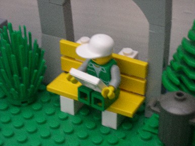 newspaper_minifig.jpg