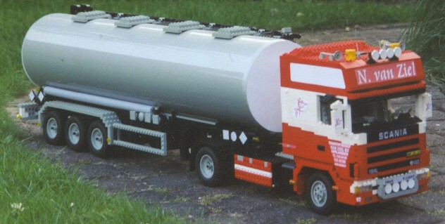 vr02002.jpg
