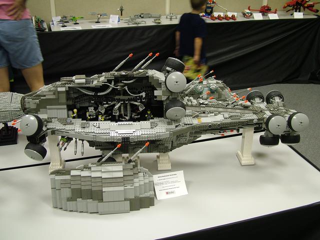 brickfest_2004_086.jpg