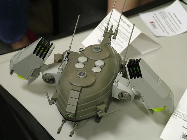 brickfest_2004_106.jpg