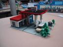 exxon_station_032305-1-lr.jpg