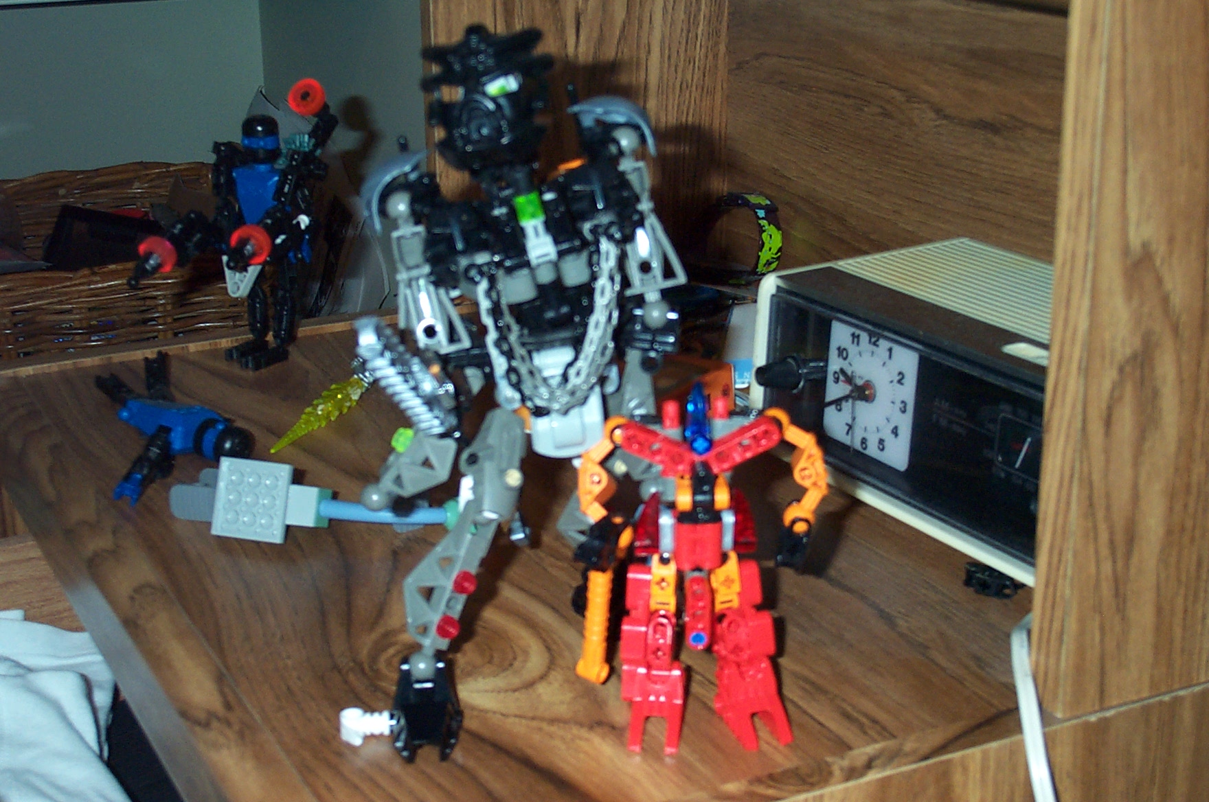 bioniclepictures0617.jpg