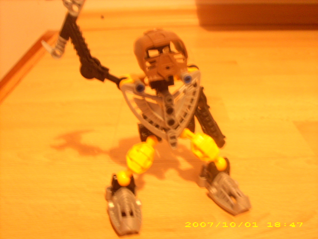mahri_nui_po_matoran_1_.jpg