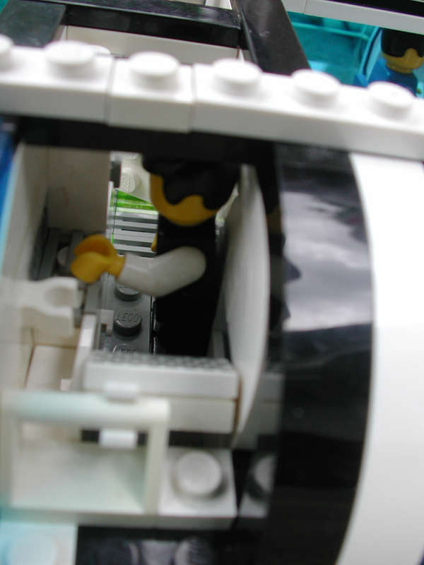 p06-galley.jpg