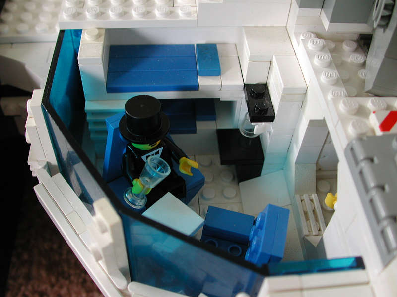 p11-vipcabin.jpg