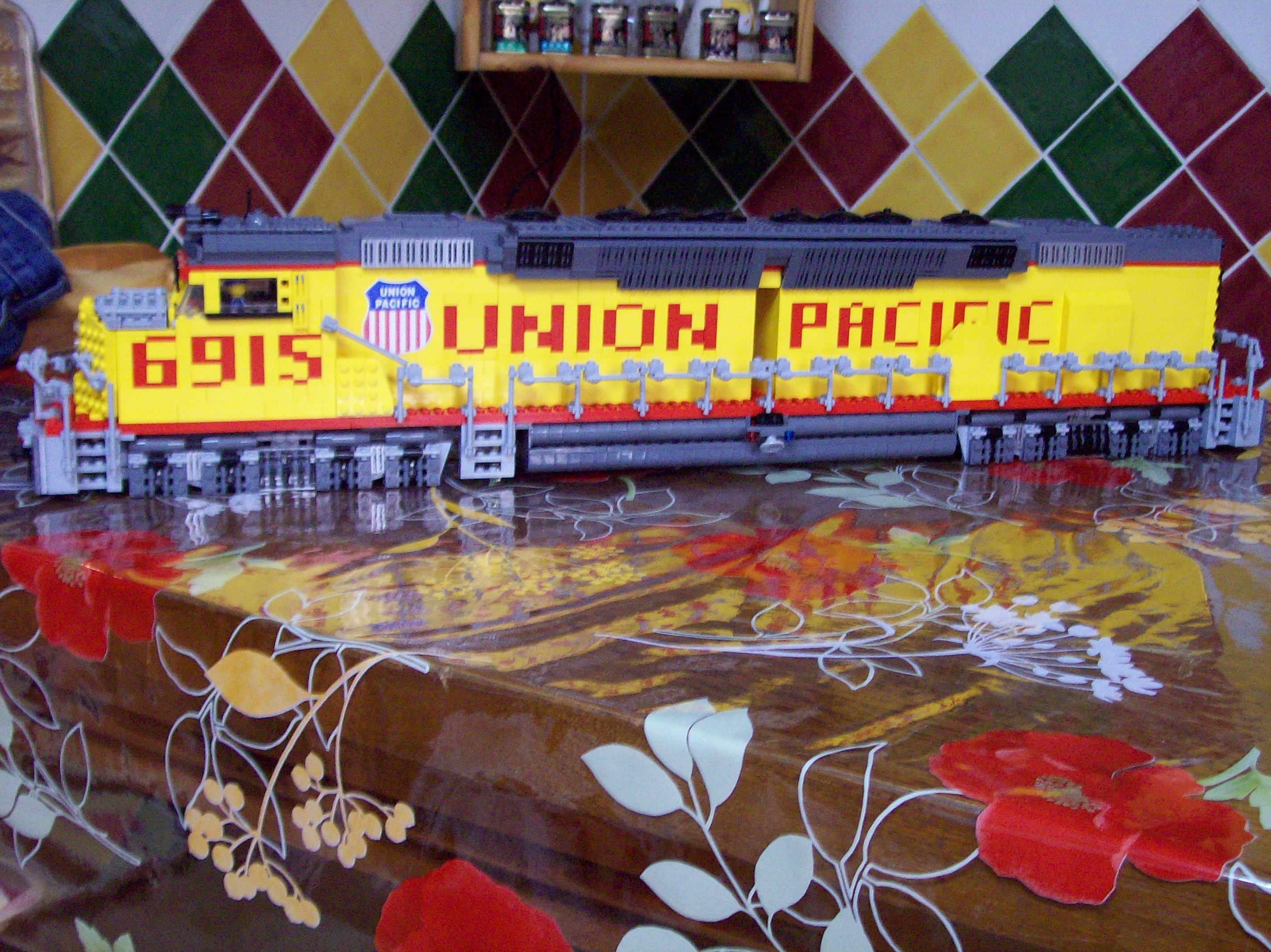 locomotive_union_pacific_emd_dd40x-06.jpg
