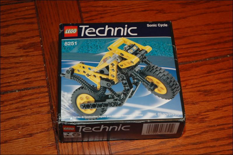 8251_box.jpg