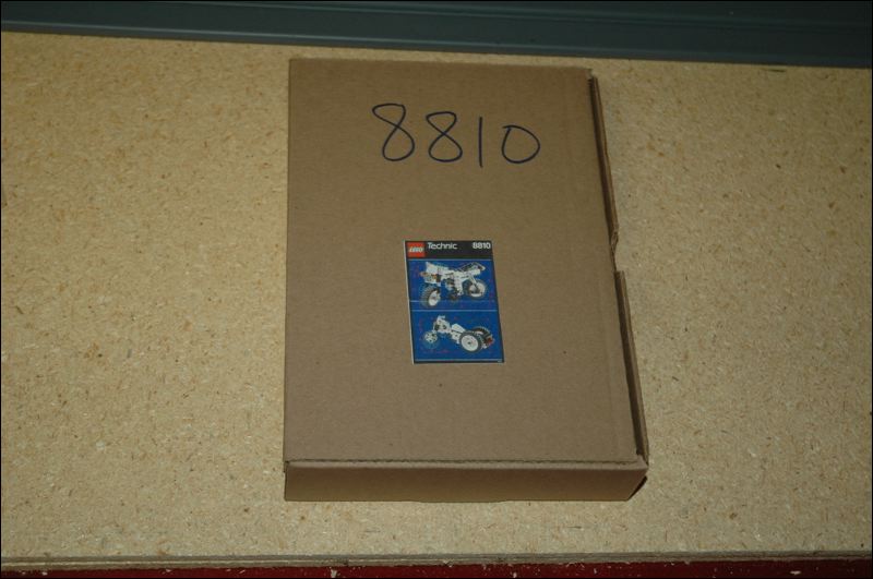 8810_box.jpg