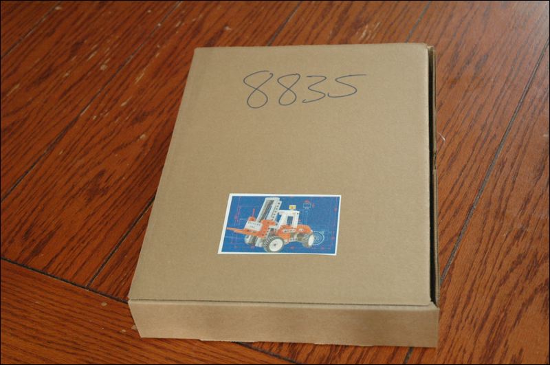 8835_box.jpg