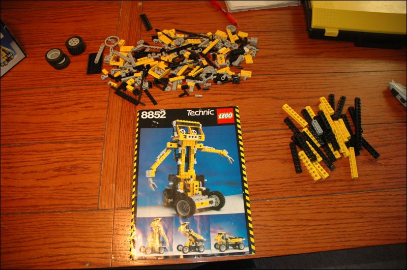 8852_parts.jpg