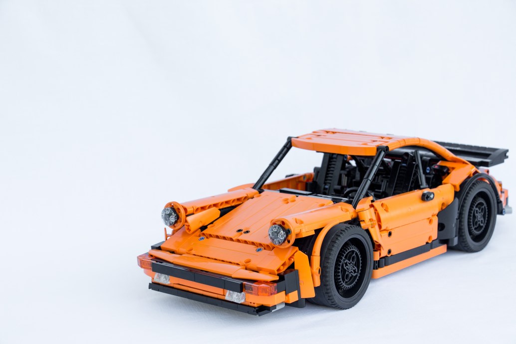 porsche930-2.jpg