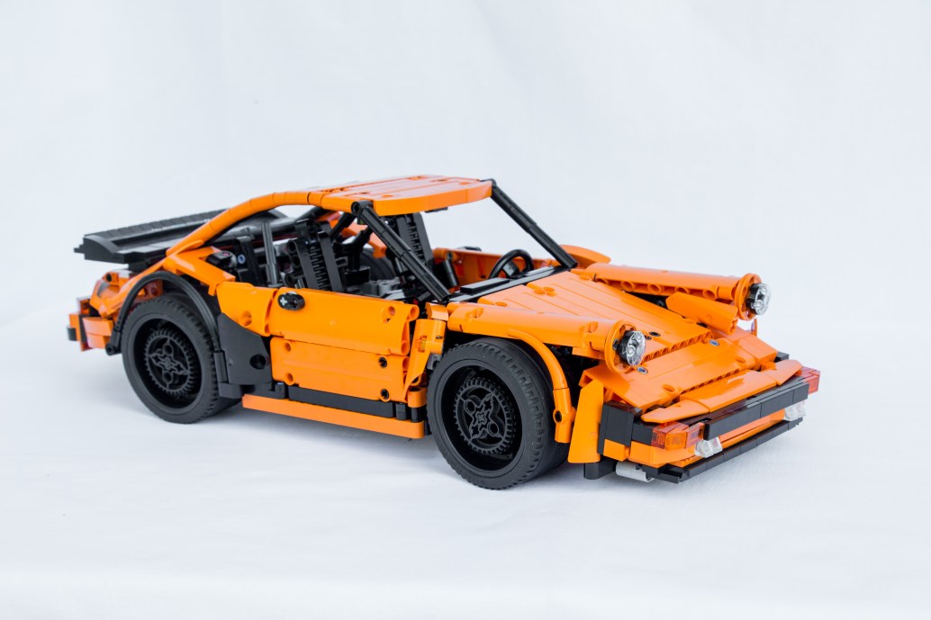 porsche930-21.jpg