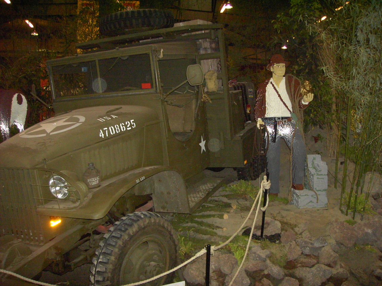 pict2002.jpg