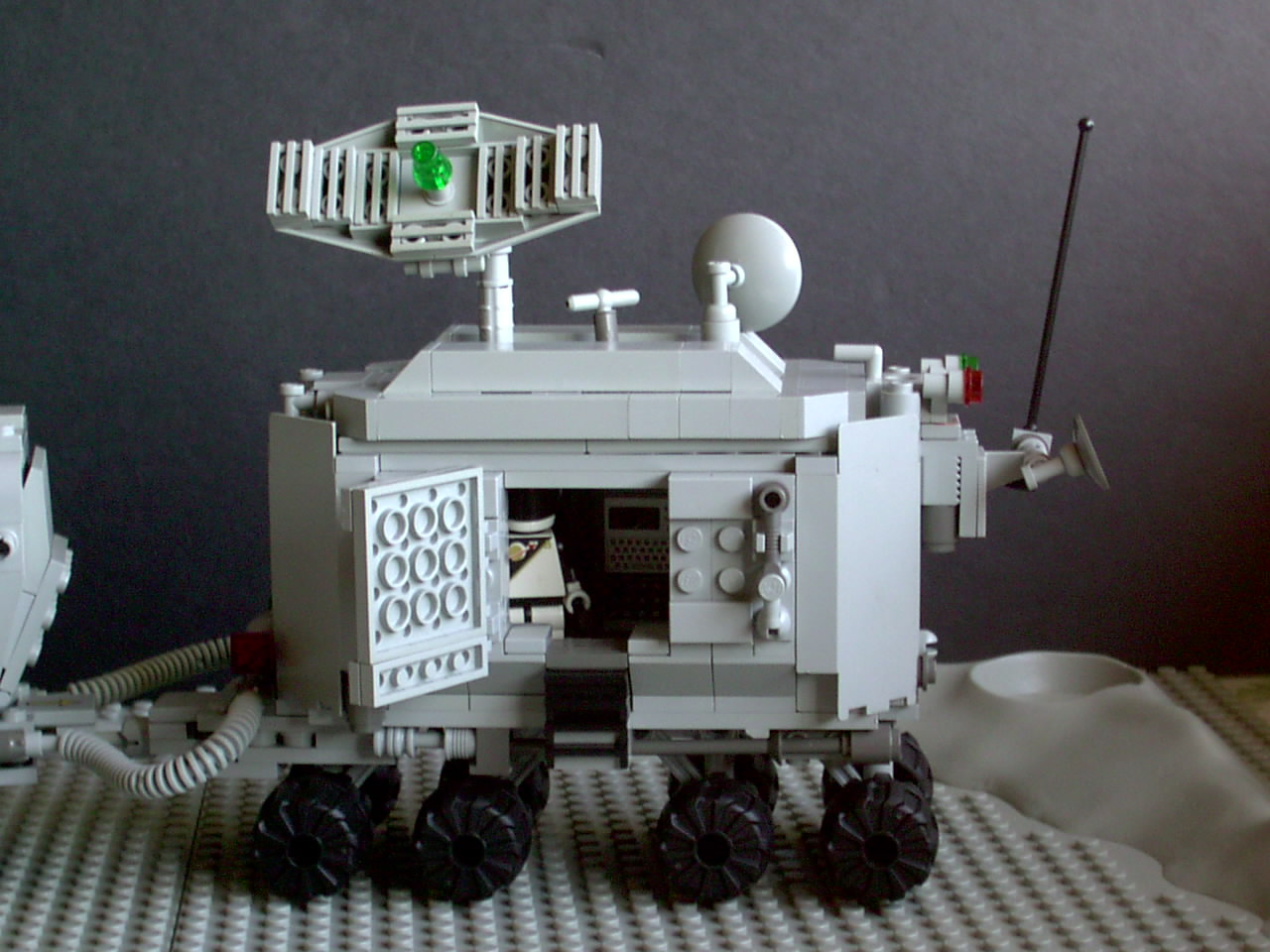 mobilecommandstation_005.jpg