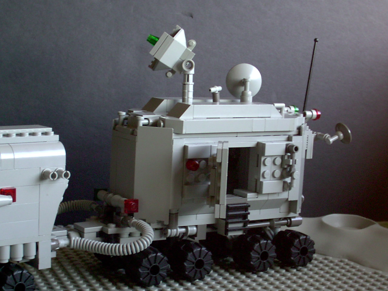 mobilecommandstation_012.jpg