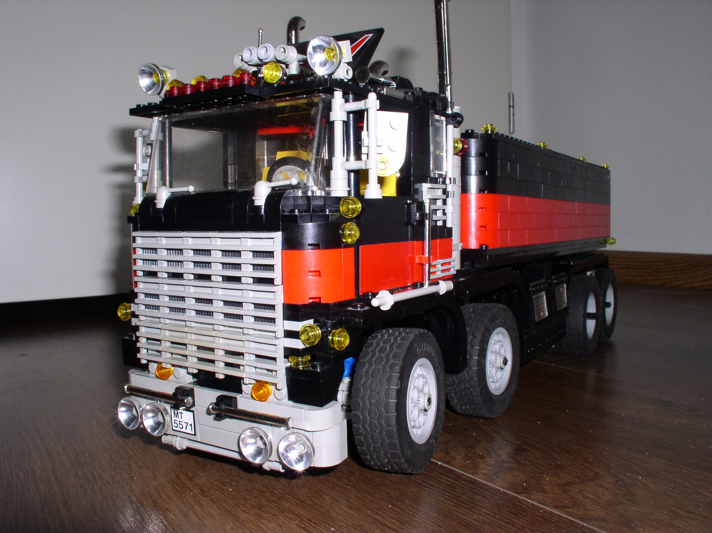 5571-black-dump-truck-remote-control-03.jpg