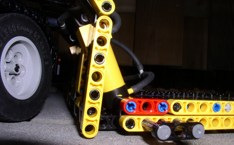 8258_08.jpg