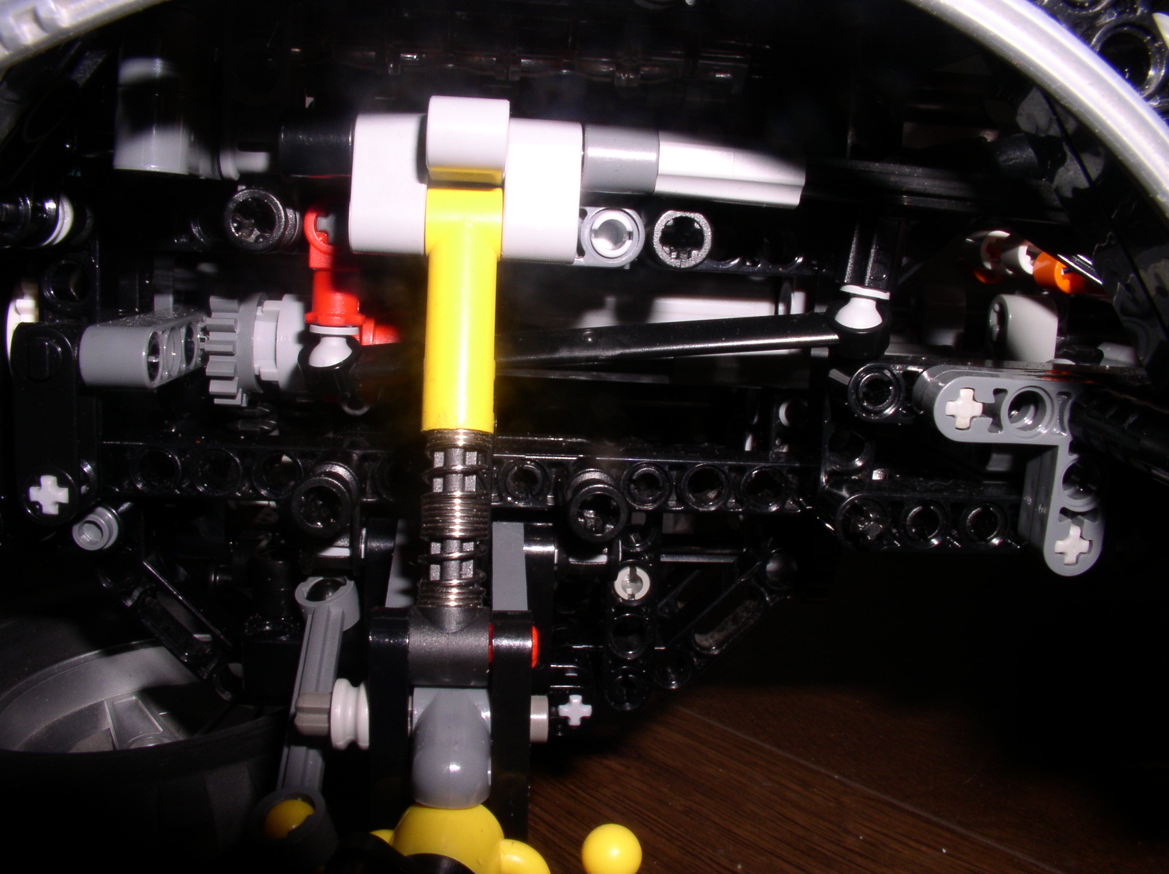 8070_black-version_rc_09.jpg