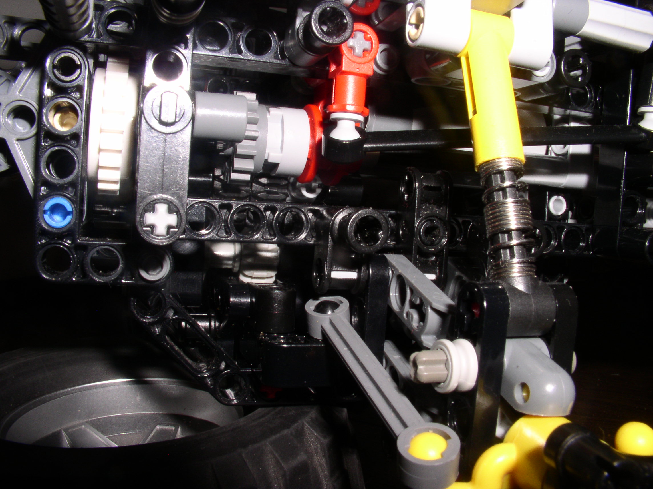 8070_black-version_rc_11.jpg