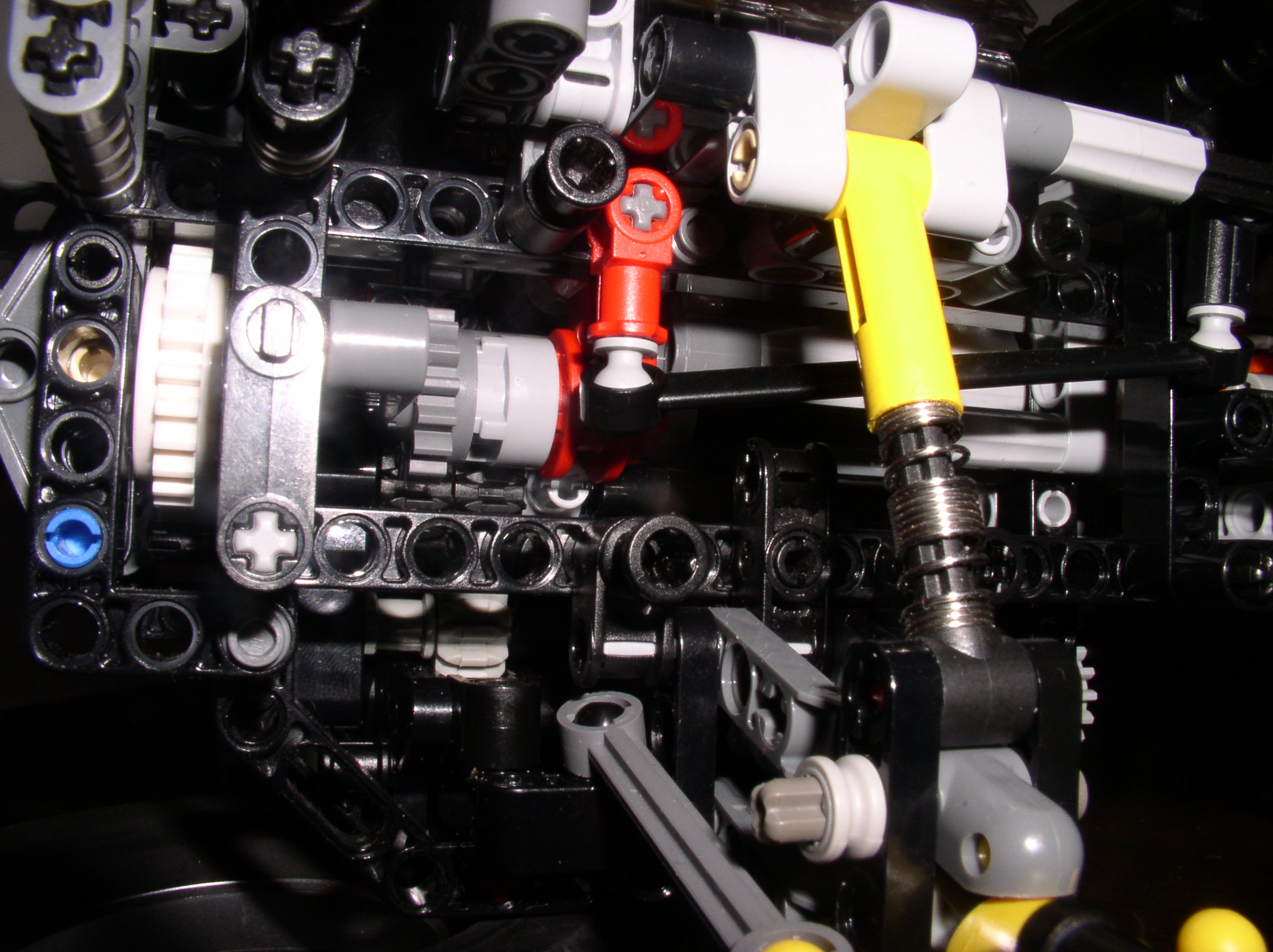 8070_black-version_rc_12.jpg