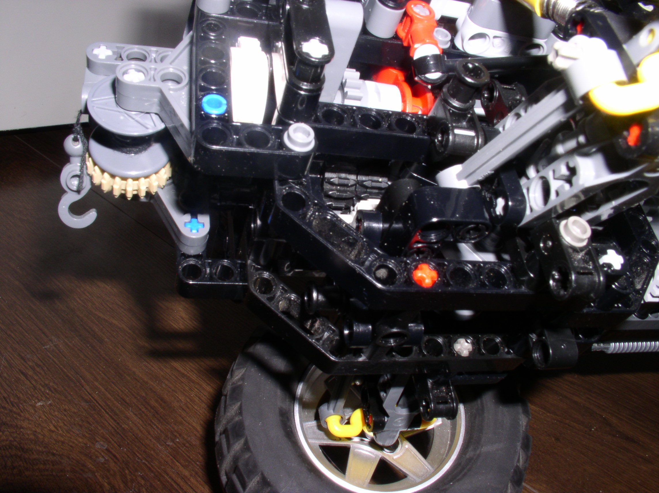 8070_black-version_rc_18.jpg