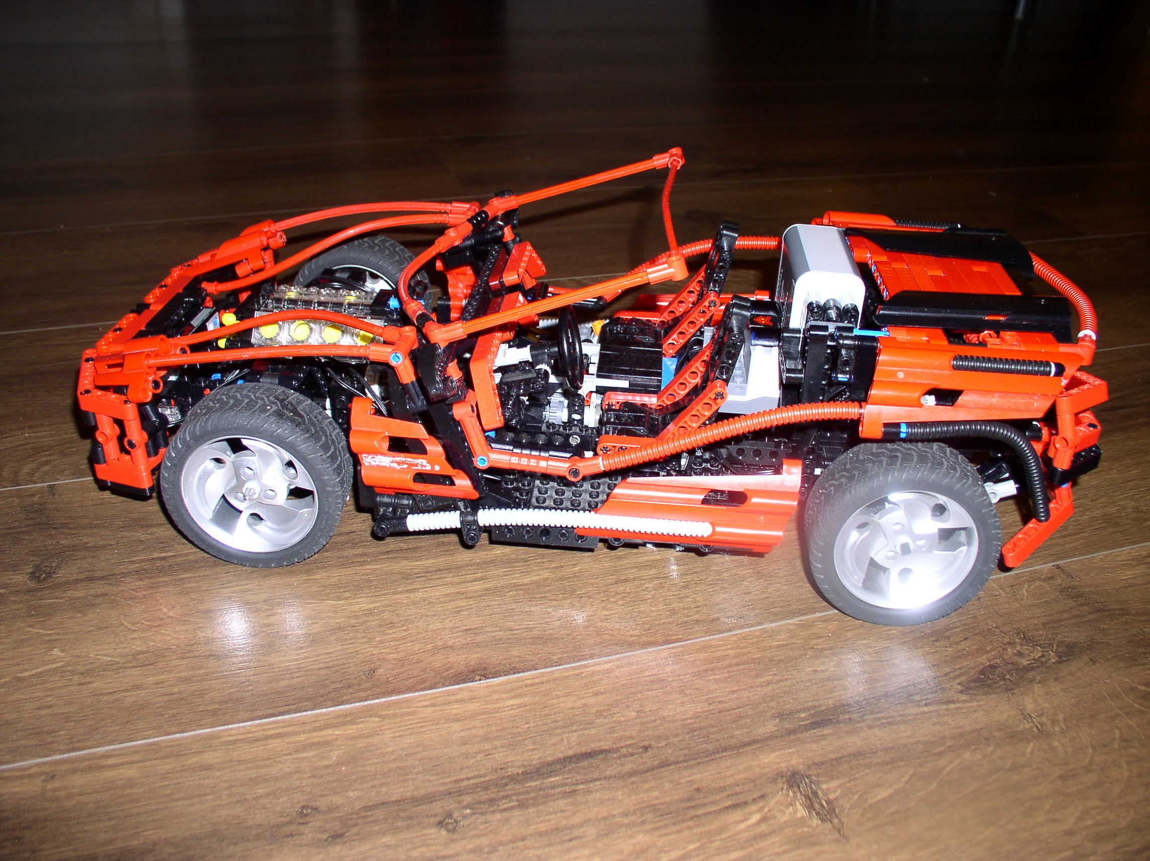 8448-red-car-with-eletrical-motors-04.jpg