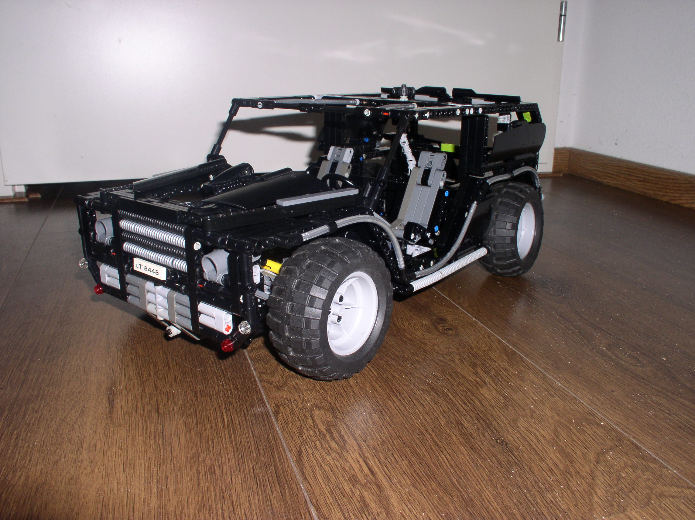 black_hummer_01.jpg