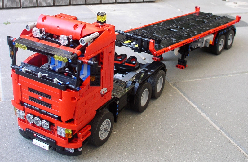 combinaton_b_front_05.jpg