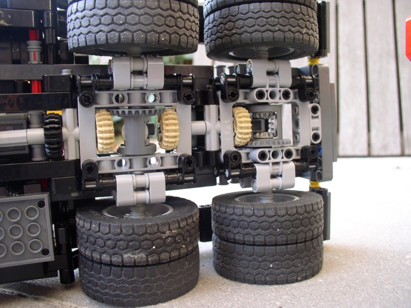 d_truck_front_06.jpg