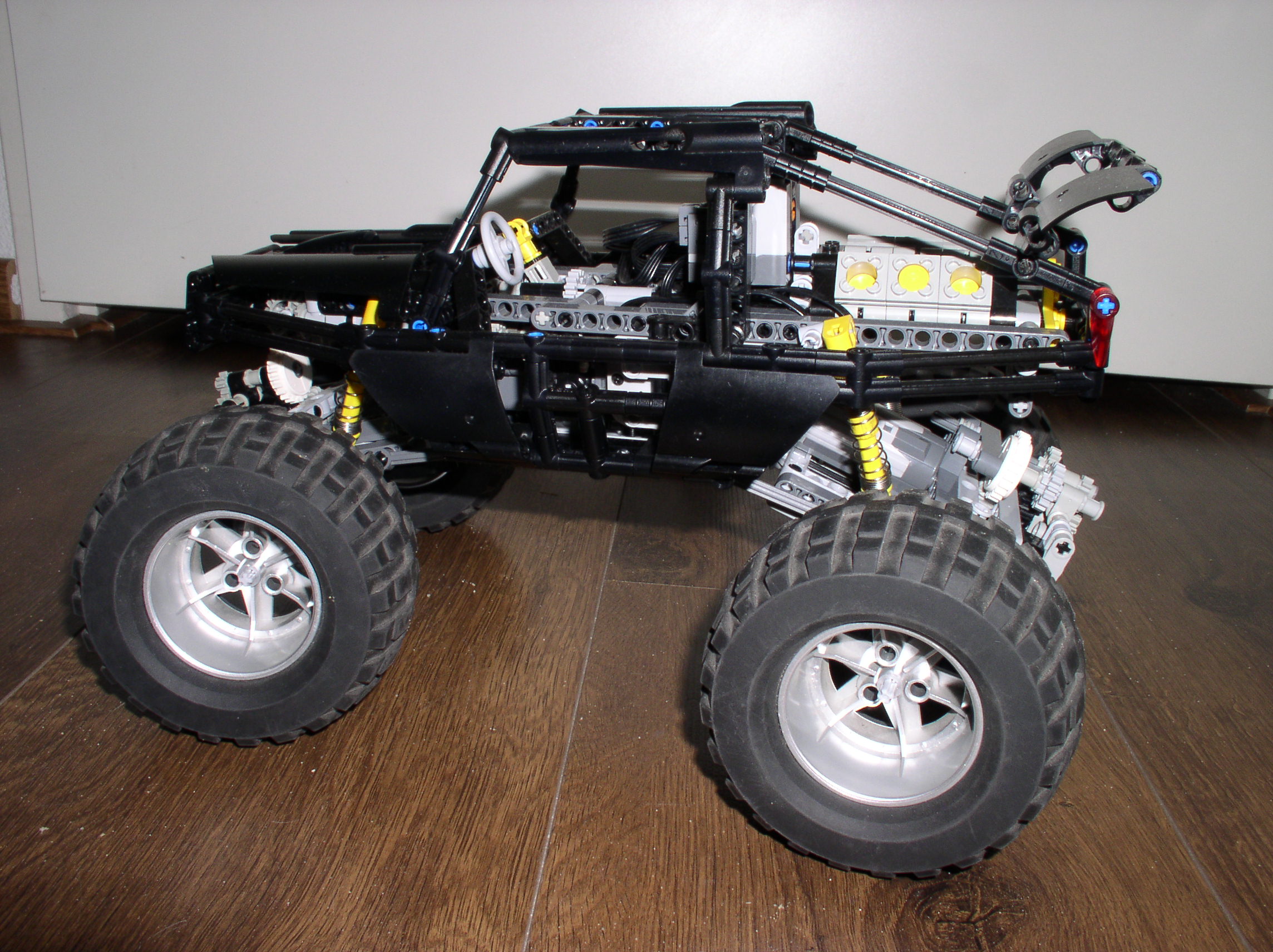 nico71_crawler09.jpg