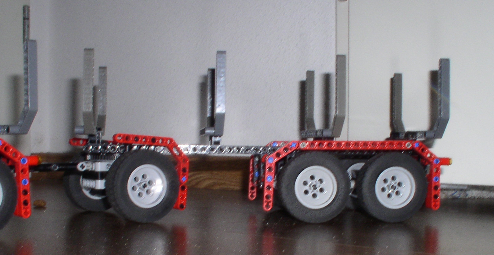 9397_red_truck_02.jpg