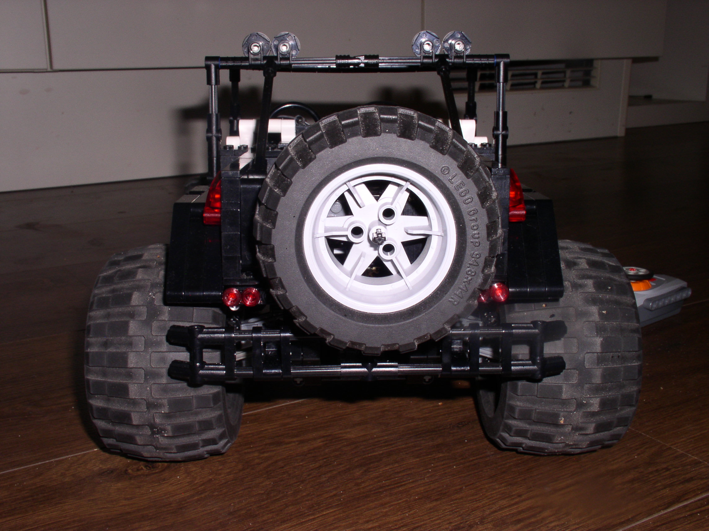 black-jeep-remote-control-21.jpg