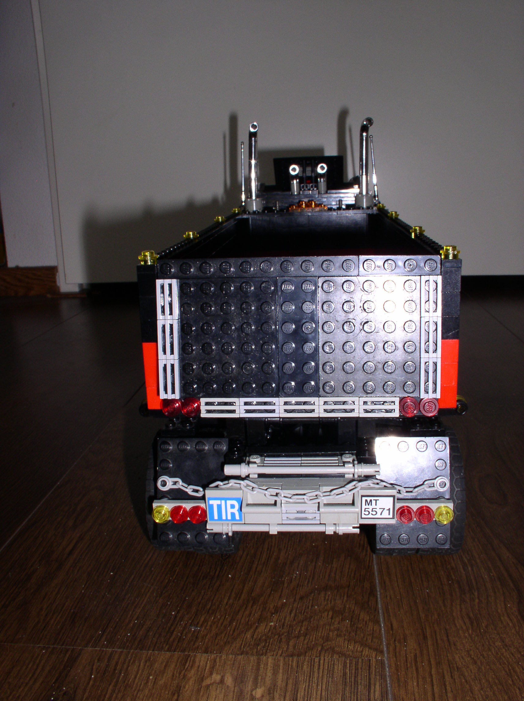 5571-black-dump-truck-remote-control-10.jpg