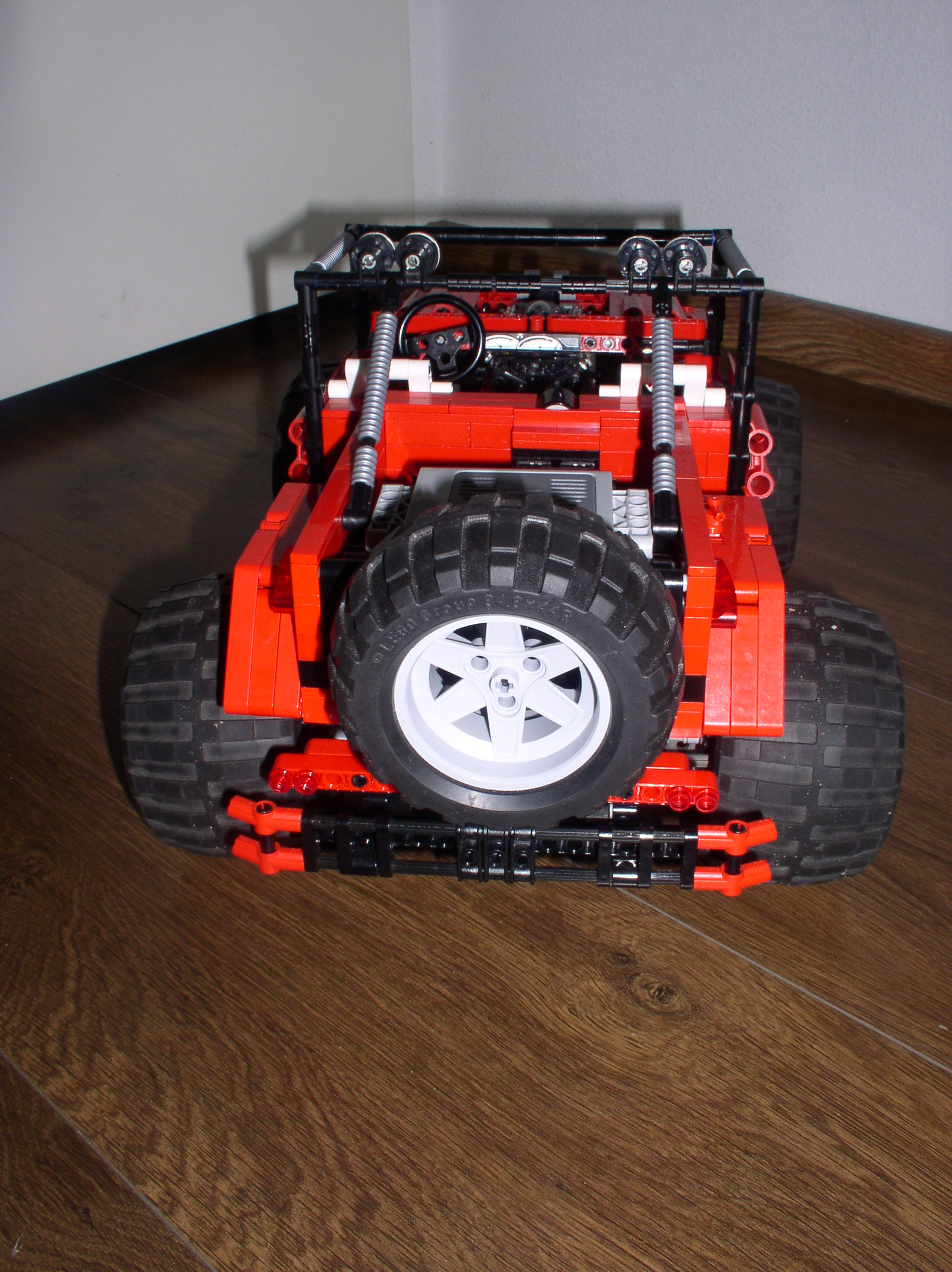 red-jeep-remote-control-06.jpg