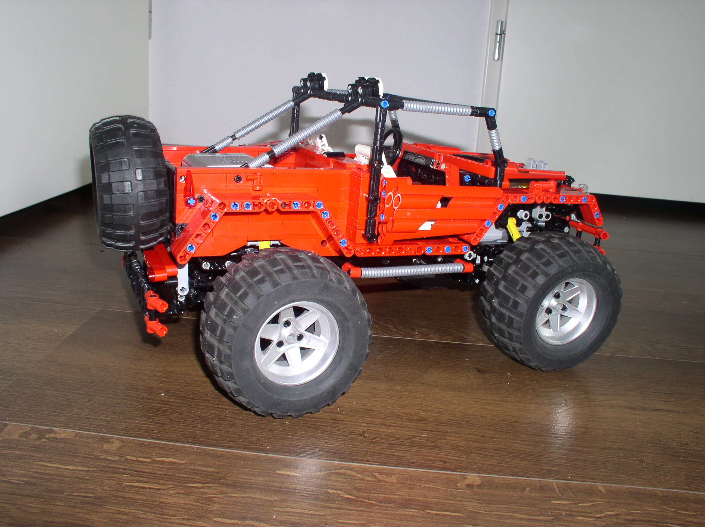 red-jeep-remote-control-17.jpg
