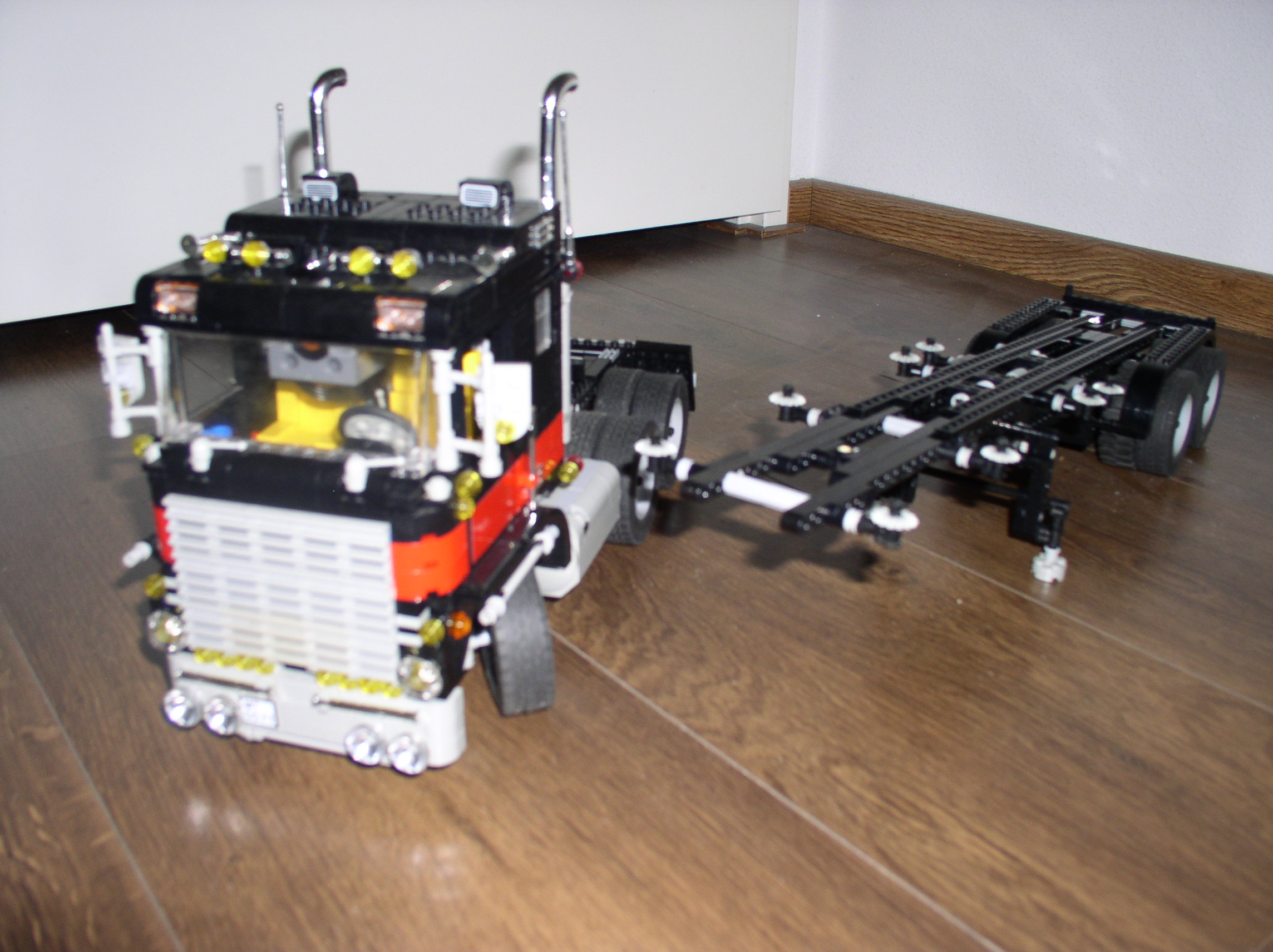 5571-truck-containertrailer-remote-control-09.jpg