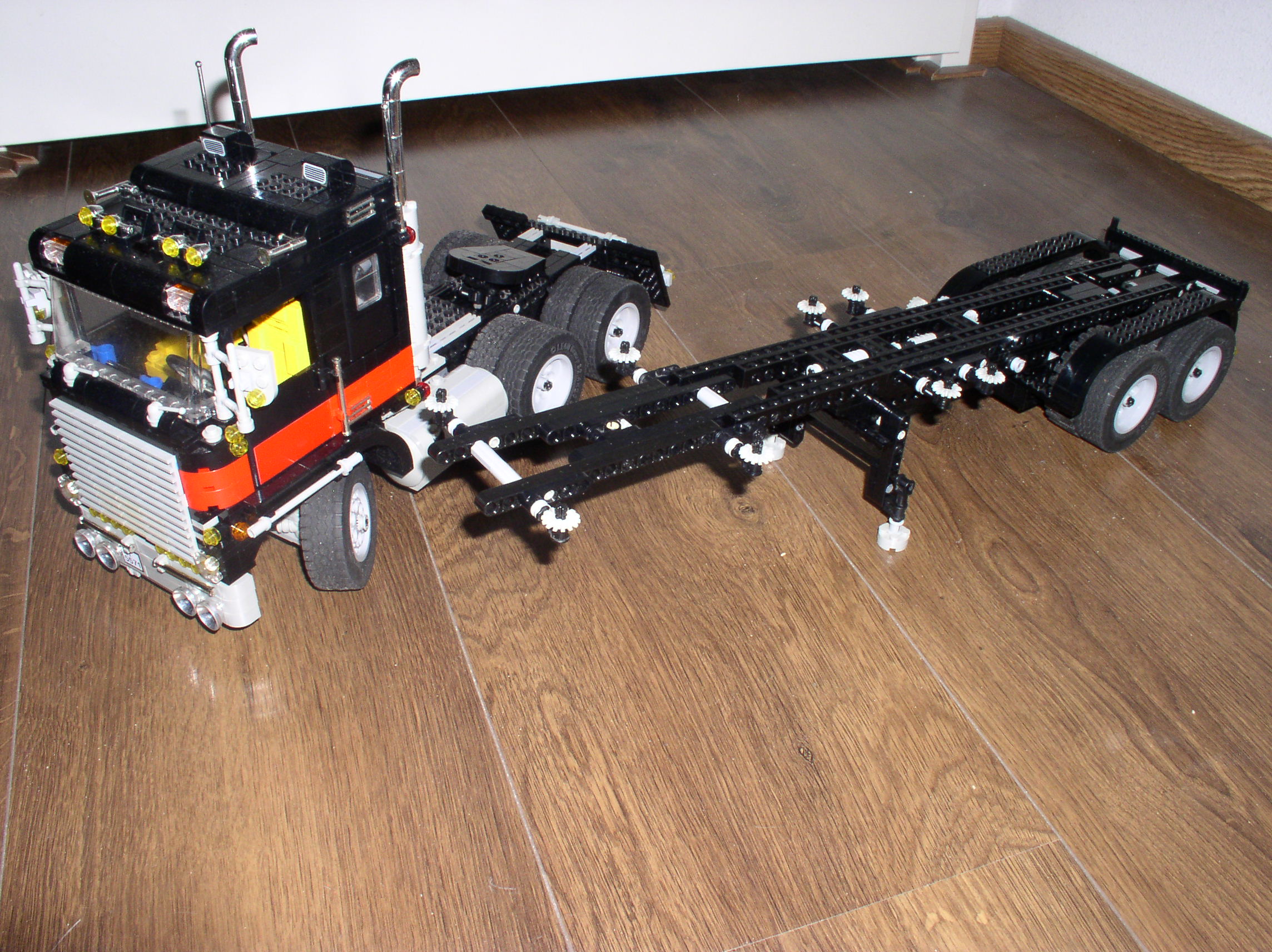 5571-truck-containertrailer-remote-control-10.jpg