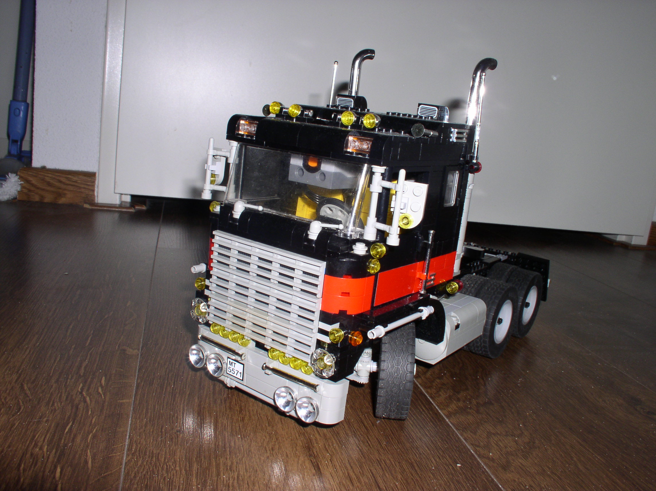 5571-truck-containertrailer-remote-control-15.jpg