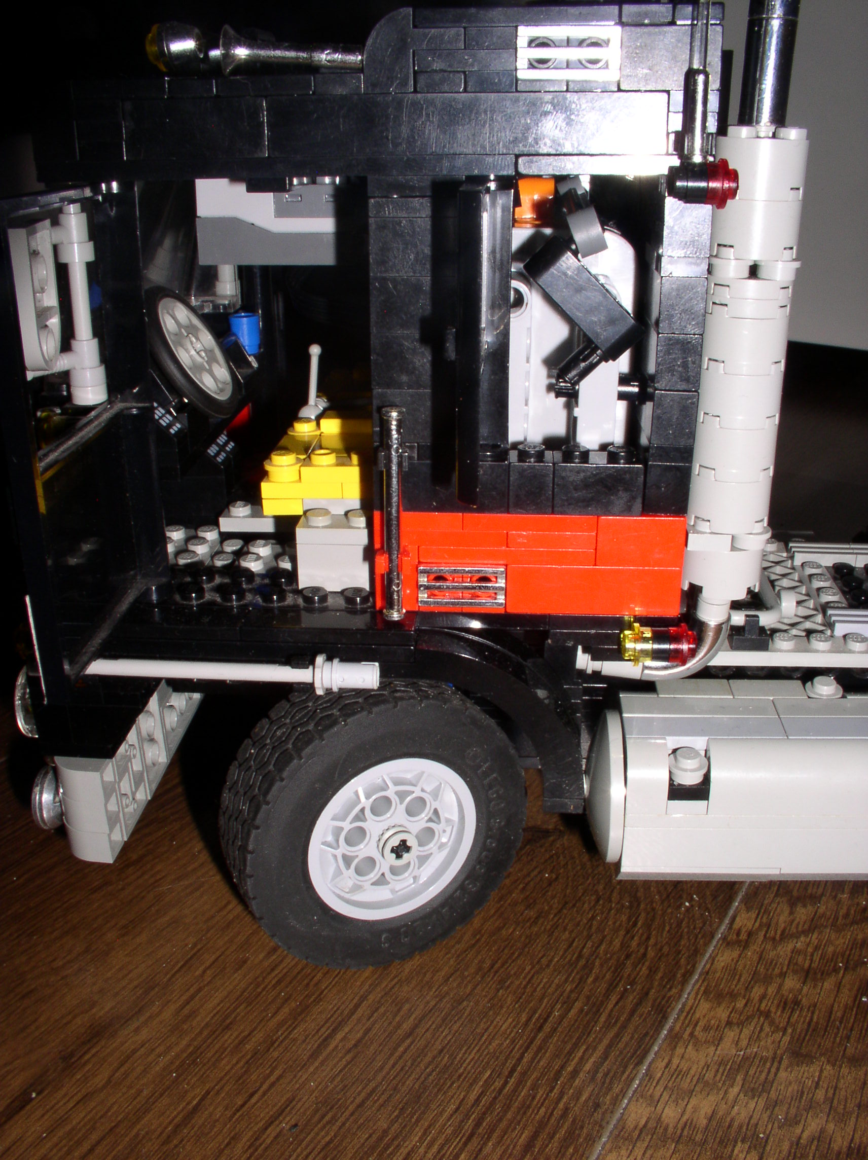 5571-truck-containertrailer-remote-control-20.jpg